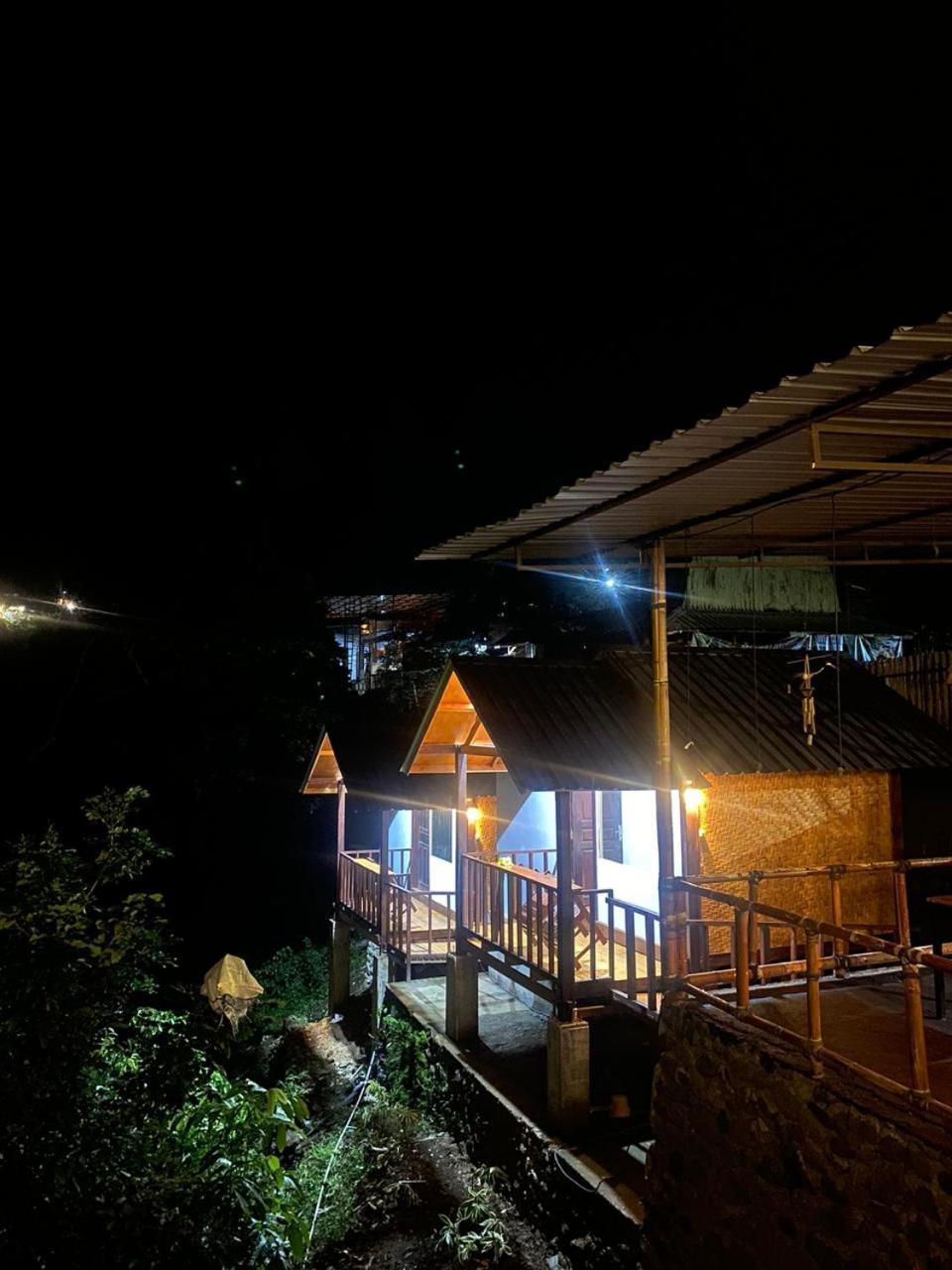 Poetri & Restaurant Senaru